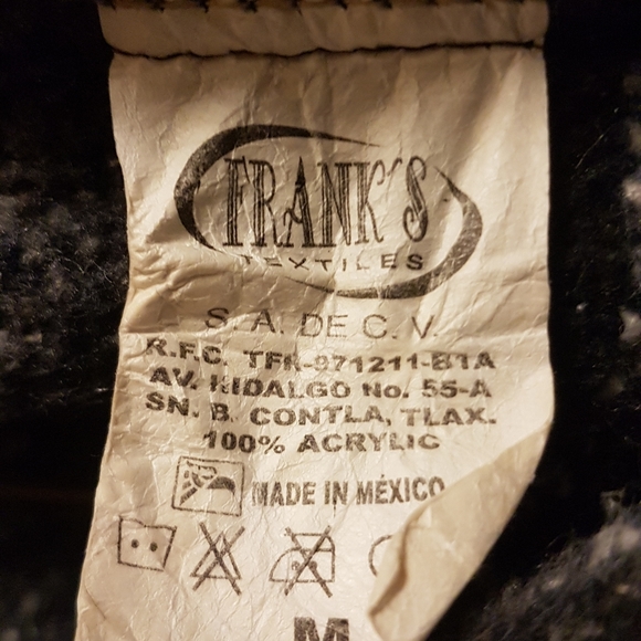 Franks Textiles/Baja Poncho/jacket - Picture 8 of 9